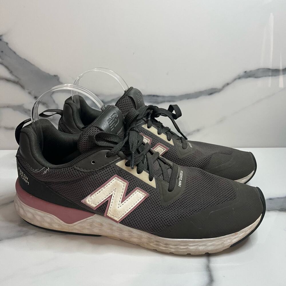 New Balance Women's Classic Retro Gray Pink Fresh Foam Sneaker Sz 10 Athletic